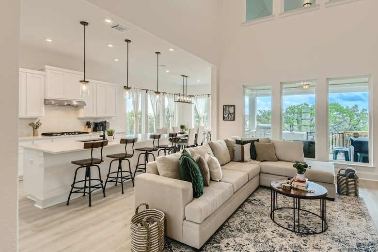 New and Chic Luxury Home | Pool Table | Home Theater - Lago Vista, Texas