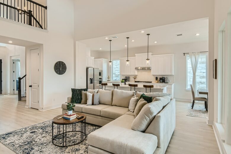 New and Chic Luxury Home | Pool Table | Home Theater - Lago Vista, Texas