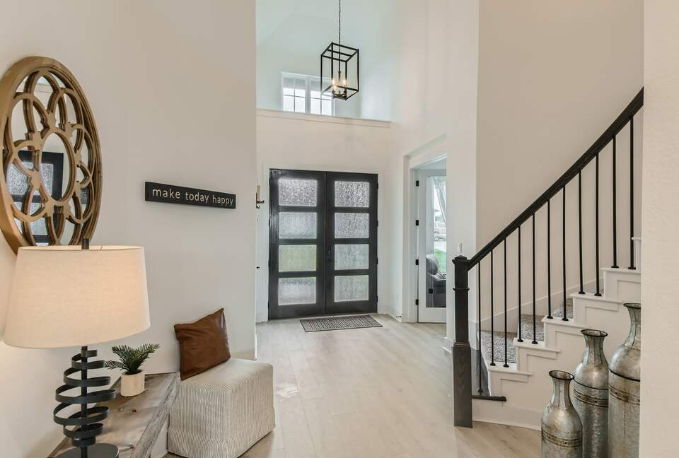 New and Chic Luxury Home | Pool Table | Home Theater - Lago Vista, Texas