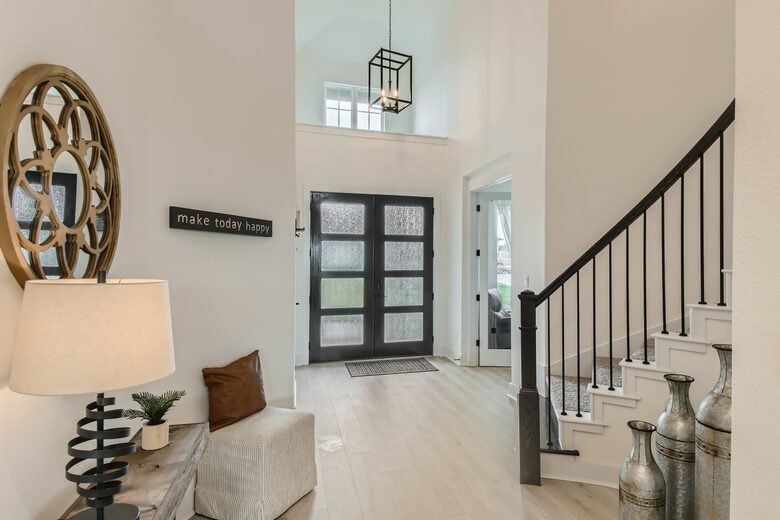 New and Chic Luxury Home | Pool Table | Home Theater - Lago Vista, Texas