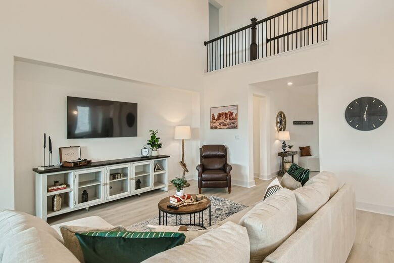 New and Chic Luxury Home | Pool Table | Home Theater - Lago Vista, Texas