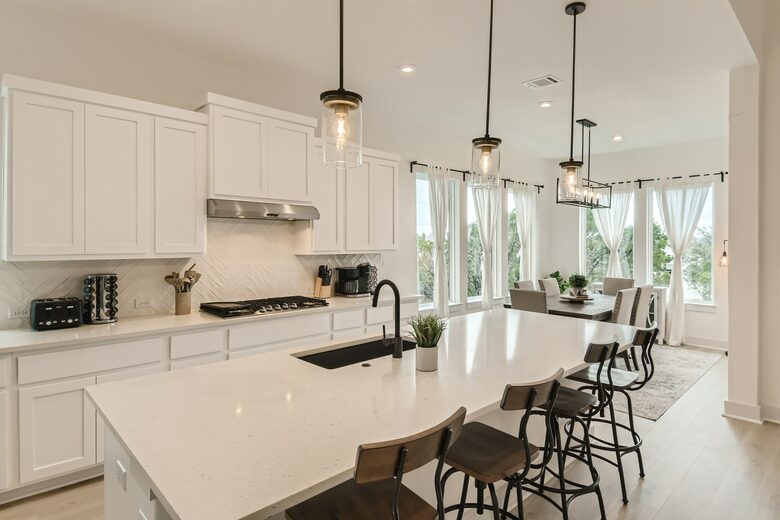 New and Chic Luxury Home | Pool Table | Home Theater - Lago Vista, Texas