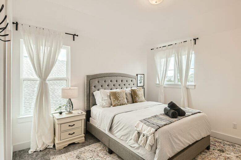 New and Chic Luxury Home | Pool Table | Home Theater - Lago Vista, Texas