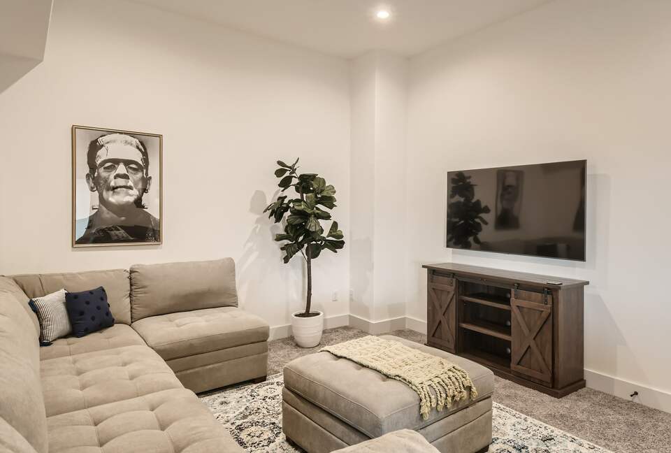 New and Chic Luxury Home | Pool Table | Home Theater - Lago Vista, Texas