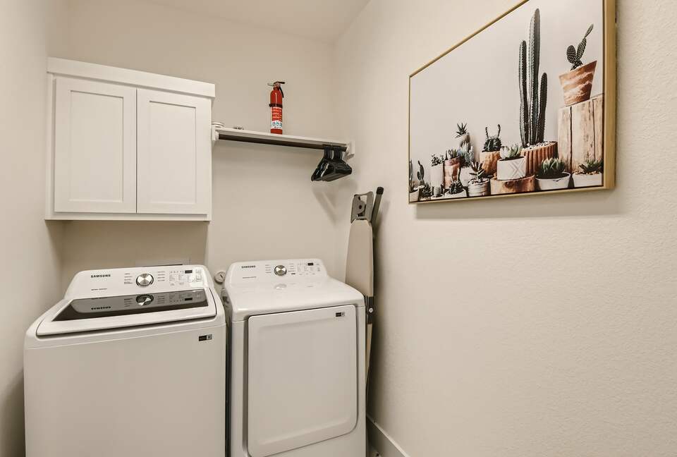 New and Chic Luxury Home | Pool Table | Home Theater - Lago Vista, Texas