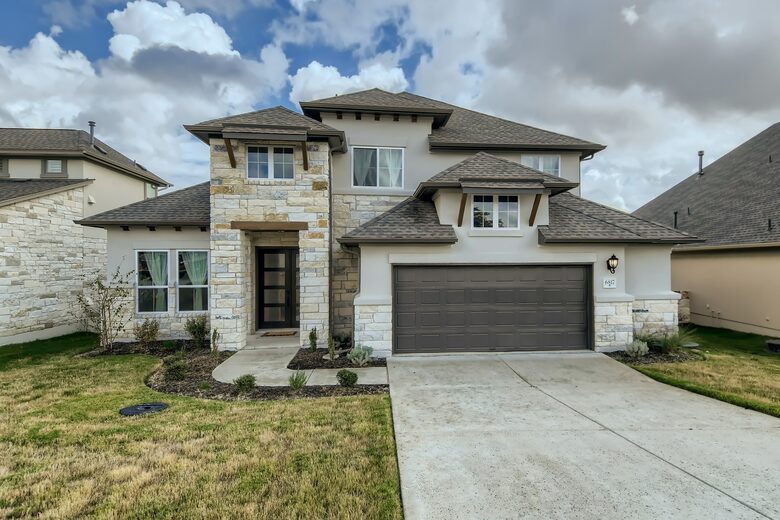 New and Chic Luxury Home | Pool Table | Home Theater - Lago Vista, Texas