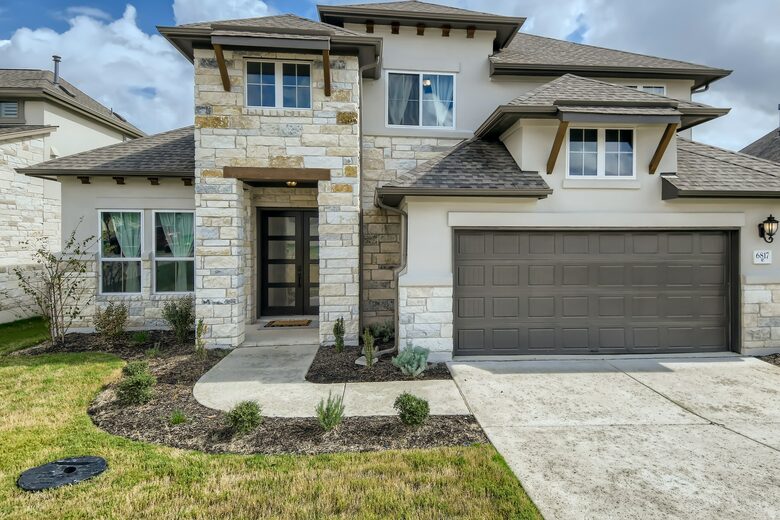 New and Chic Luxury Home | Pool Table | Home Theater - Lago Vista, Texas