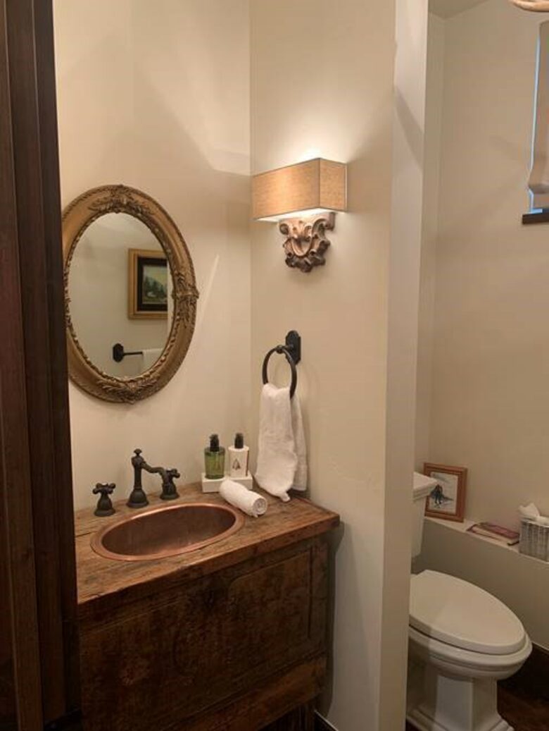 Vail Ski-In/Ski-Out Getaway with Amazing Location on the Slopes - Quick Ski/Walking Access to Lionshead! - Vail, Colorado