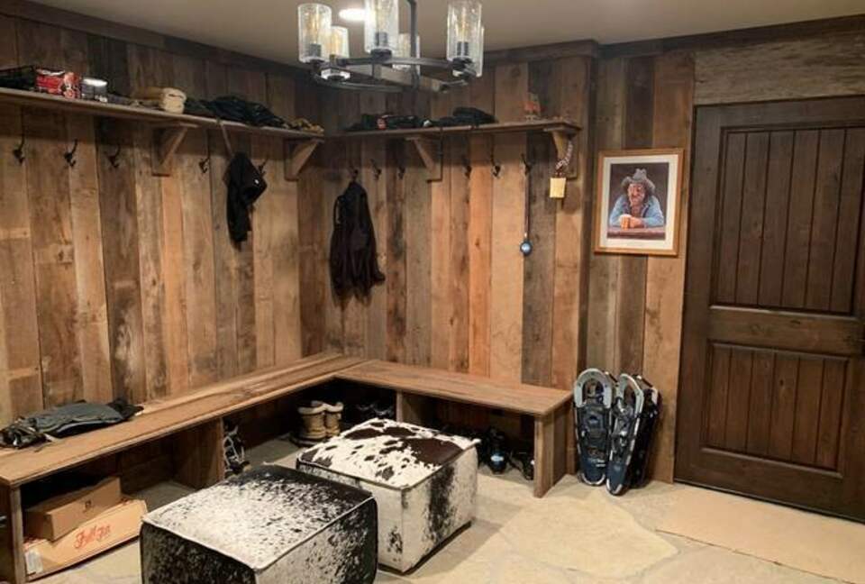 Vail Ski-In/Ski-Out Getaway with Amazing Location on the Slopes - Quick Ski/Walking Access to Lionshead! - Vail, Colorado