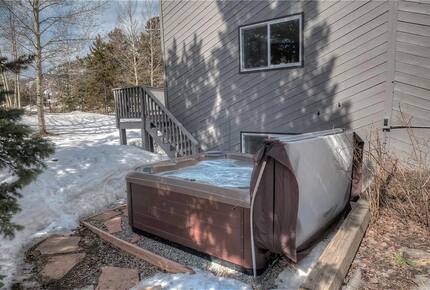 Modern Mountain Townhome Blocks from Main Street - Frisco, Colorado