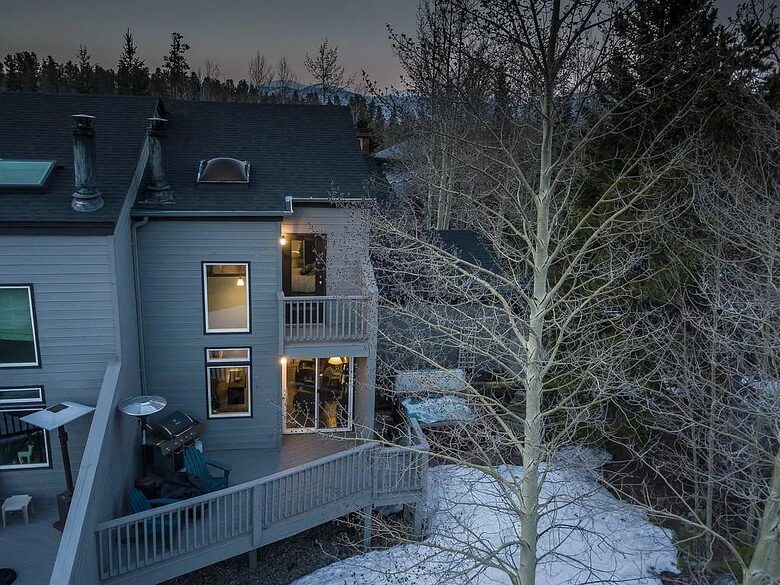 Modern Mountain Townhome Blocks from Main Street - Frisco, Colorado