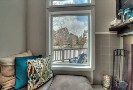 Modern Mountain Townhome Blocks from Main Street - Frisco, Colorado