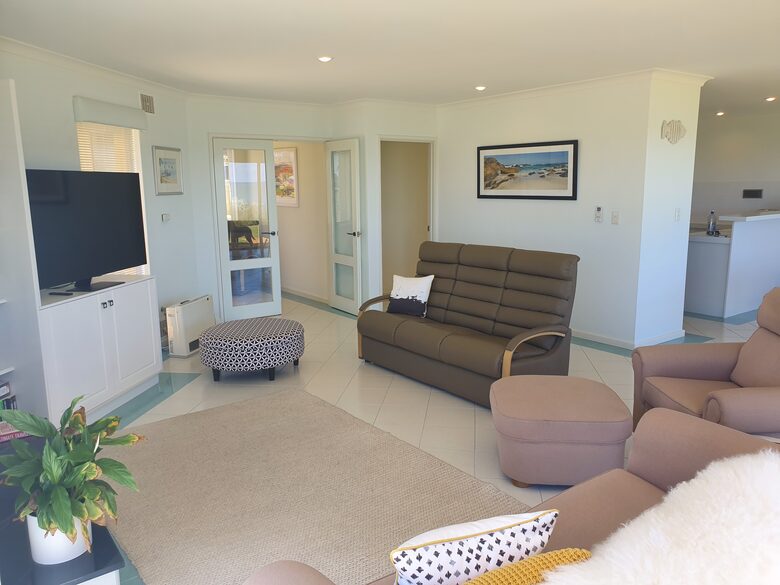 Beach Front House - Mandurah, Australia