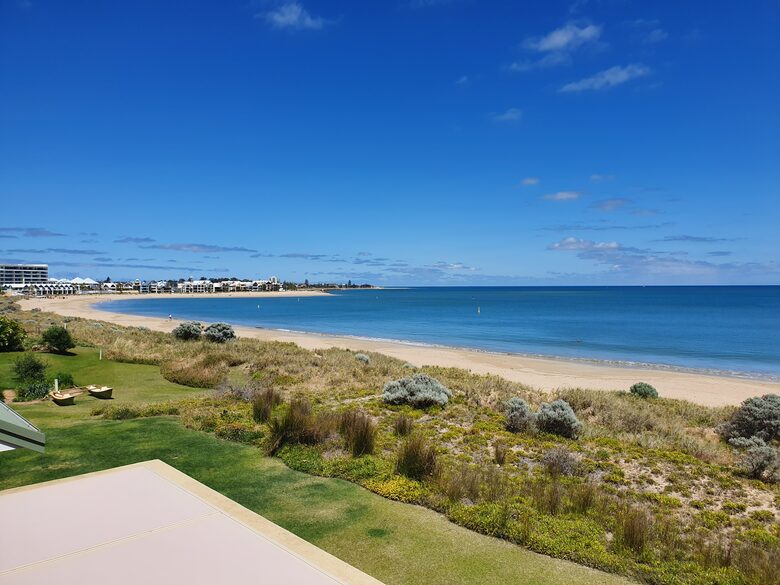 Beach Front House - Mandurah, Australia