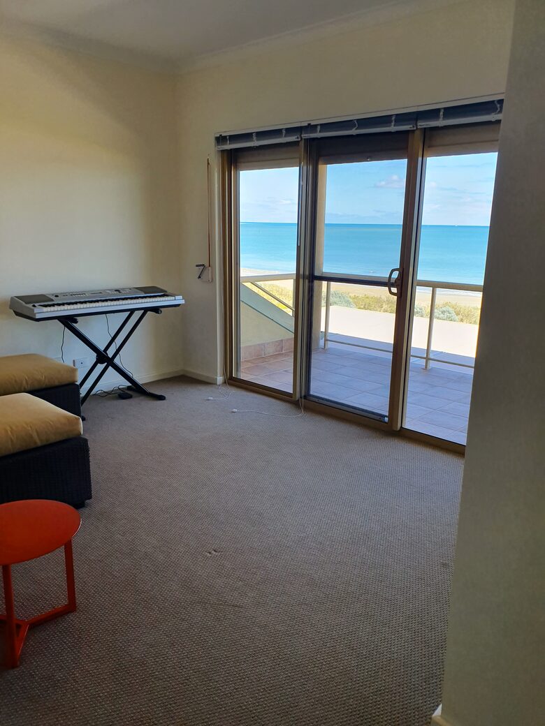 Beach Front House - Mandurah, Australia