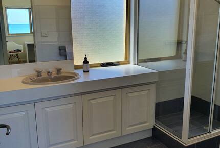 Beach Front House - Mandurah, Australia