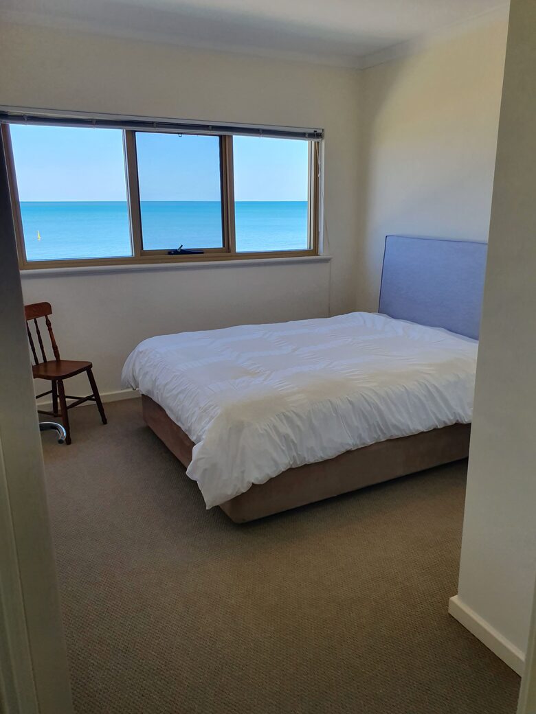 Beach Front House - Mandurah, Australia