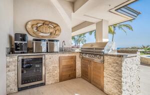 Maui Island Luxury Estate with Private Pool (R)