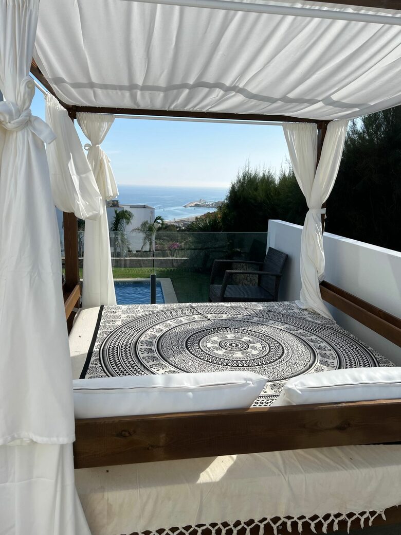 El Nido (The Nest) - Torreguadiaro, Spain