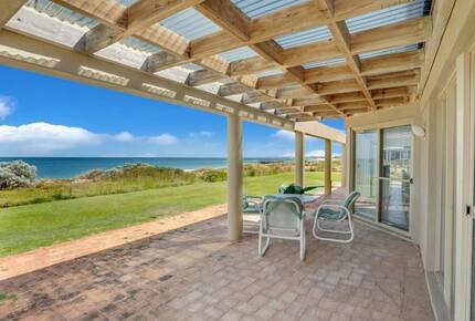 Beach Front House - Mandurah, Australia