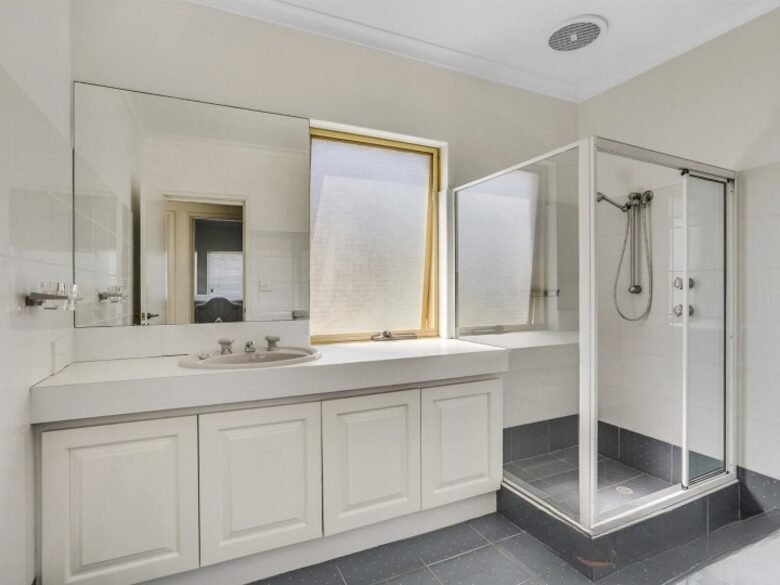 Beach Front House - Mandurah, Australia