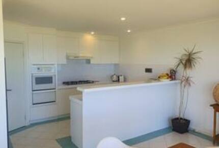 Beach Front House - Mandurah, Australia