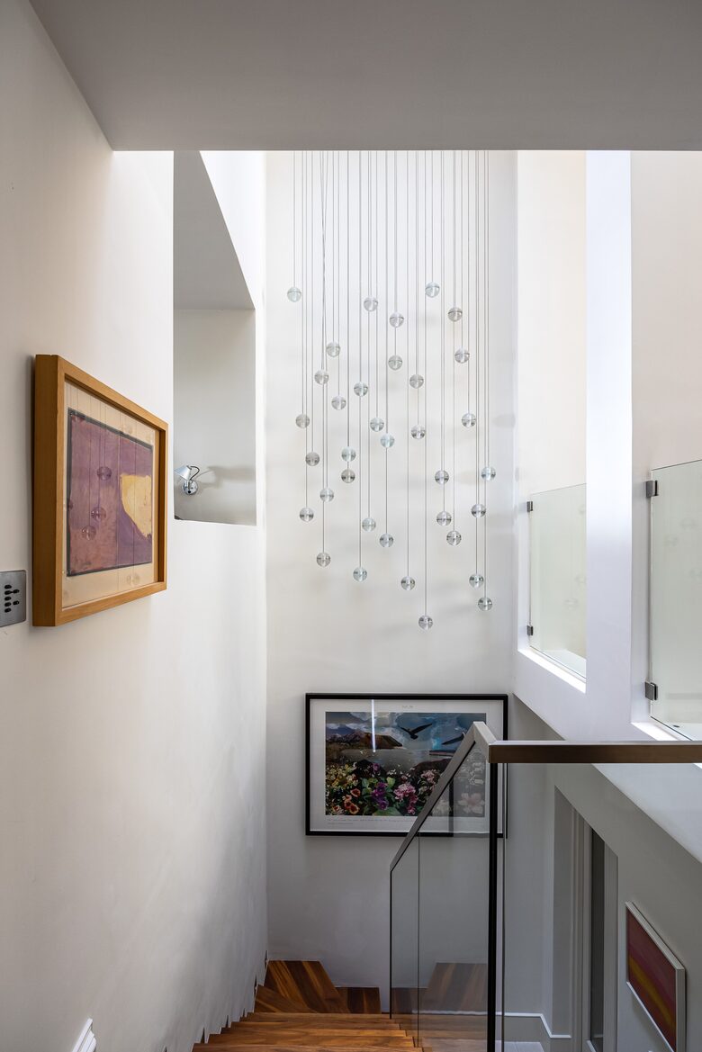 Airlie Gardens (R) - London, United Kingdom