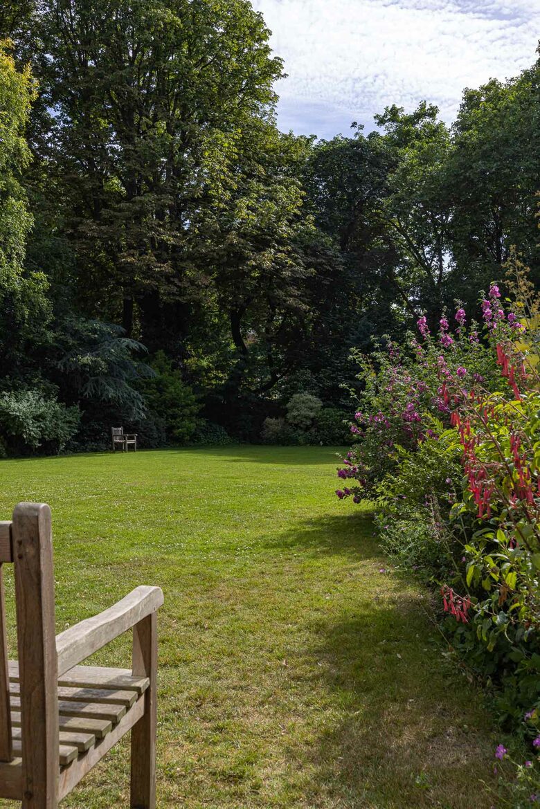 Airlie Gardens (R) - London, United Kingdom