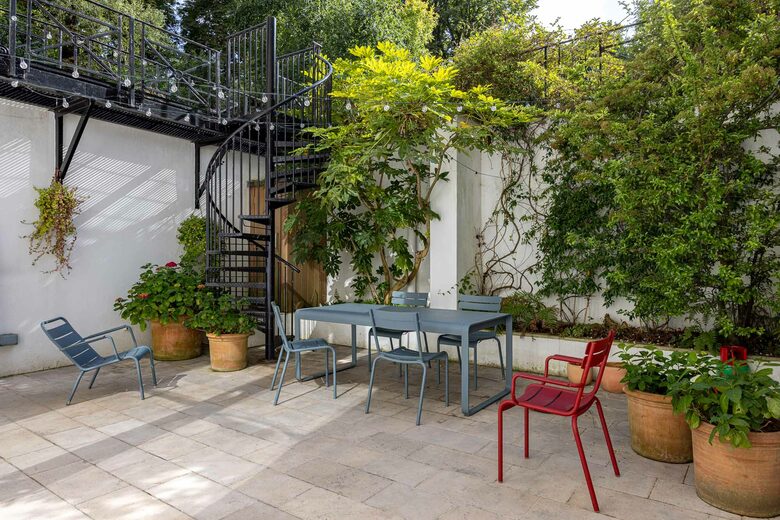 Airlie Gardens (R) - London, United Kingdom