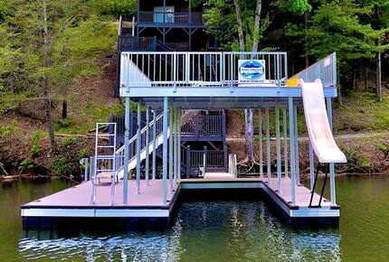 Norris Lake Waterfront Cabin - Sleeps 25 - La Follette, Tennessee