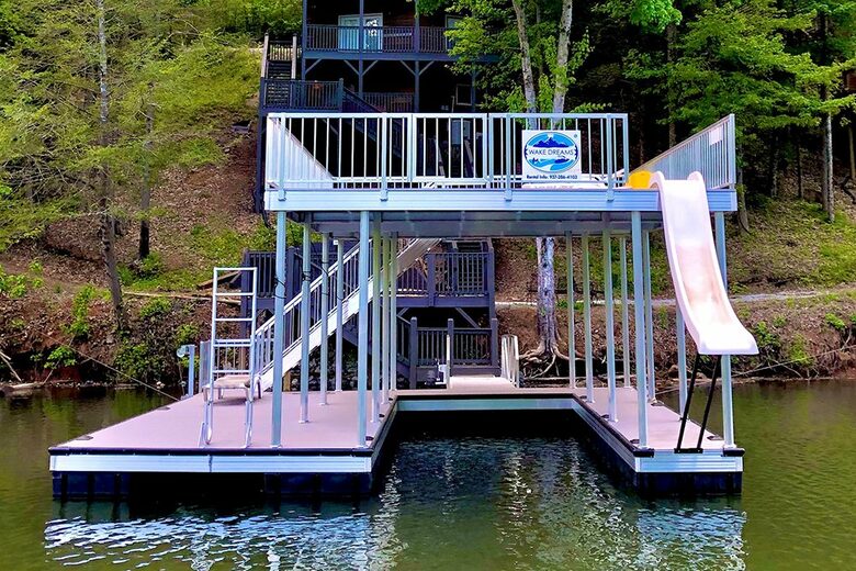 Norris Lake Waterfront Cabin - Sleeps 25 - La Follette, Tennessee
