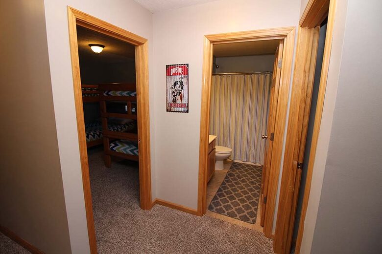 Norris Lake Waterfront Cabin - Sleeps 25 - La Follette, Tennessee