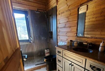 Cozy Mountain Chalet at Chalk Creek Canyon - Nathrop, Colorado