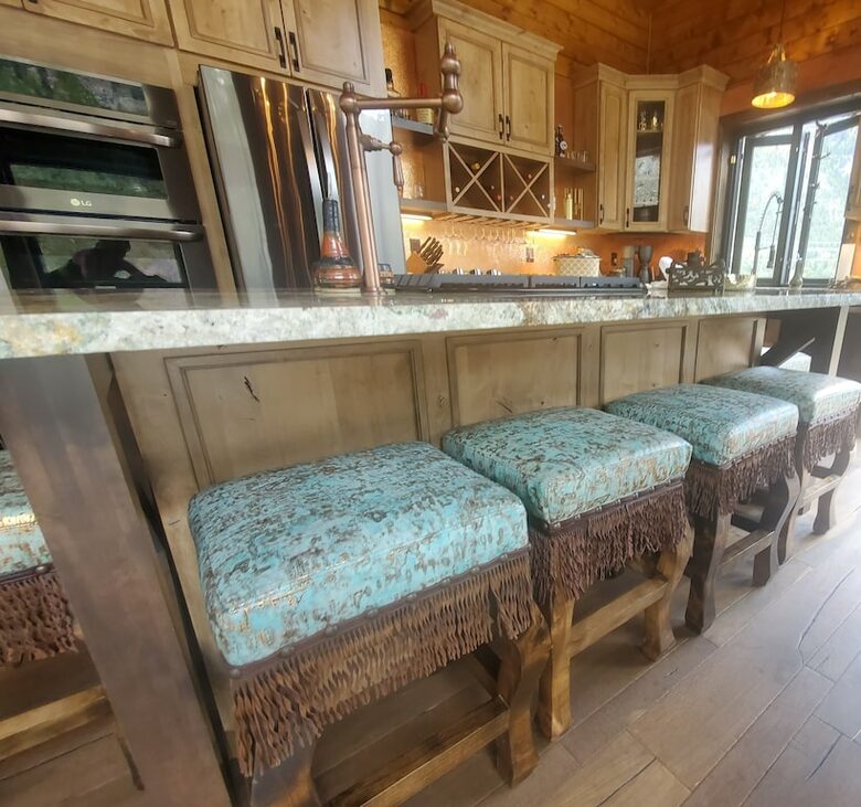 Cozy Mountain Chalet at Chalk Creek Canyon - Nathrop, Colorado