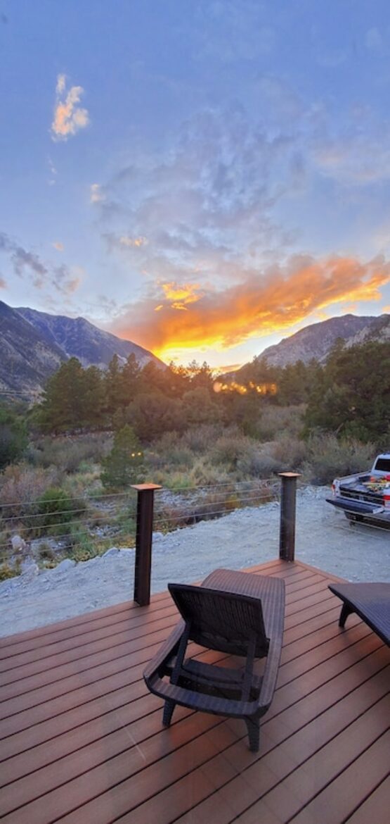 Cozy Mountain Chalet at Chalk Creek Canyon - Nathrop, Colorado