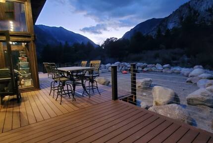 Cozy Mountain Chalet at Chalk Creek Canyon - Nathrop, Colorado
