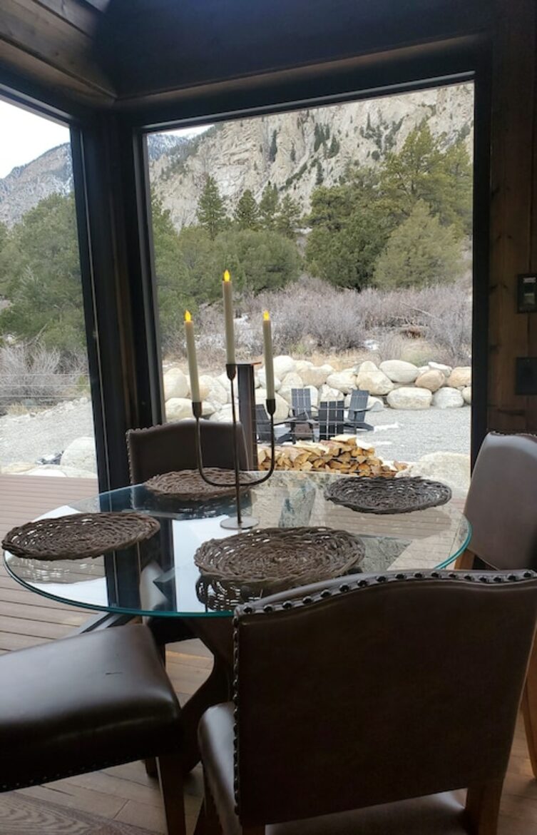 Cozy Mountain Chalet at Chalk Creek Canyon - Nathrop, Colorado