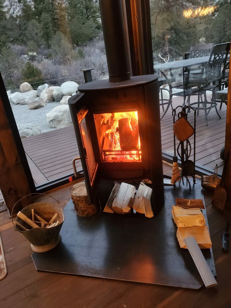 Cozy Mountain Chalet at Chalk Creek Canyon - Nathrop, Colorado