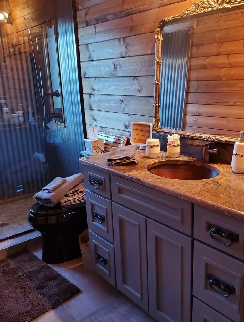 Cozy Mountain Chalet at Chalk Creek Canyon - Nathrop, Colorado