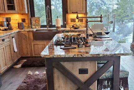 Cozy Mountain Chalet at Chalk Creek Canyon - Nathrop, Colorado