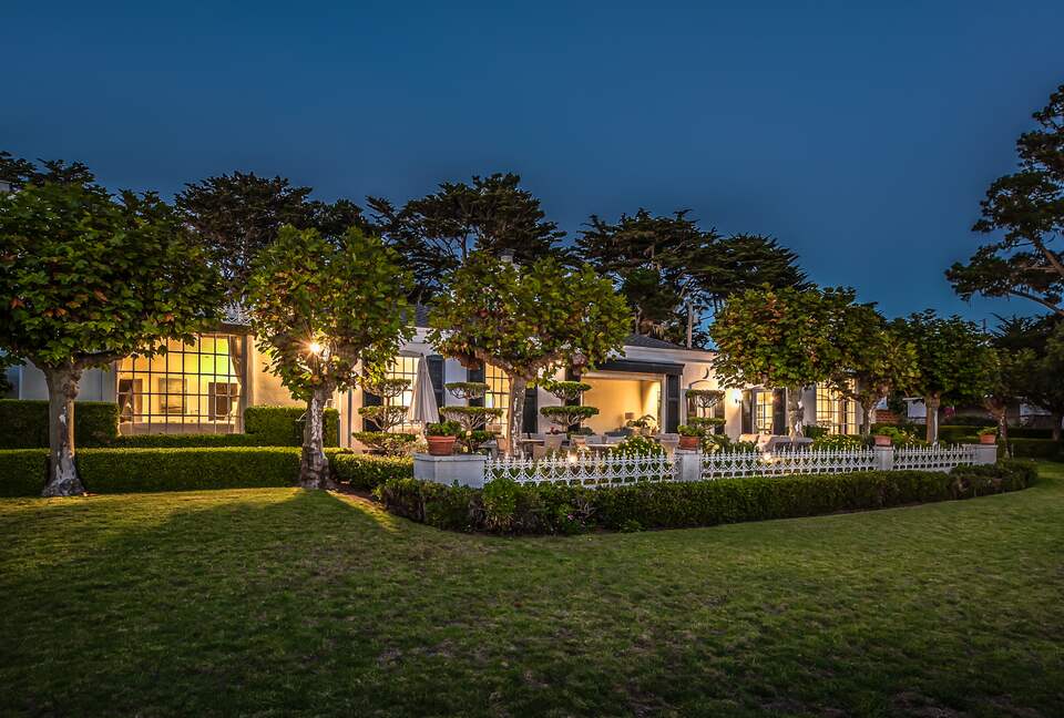 Stunning Pebble Beach Golf Course and Oceanfront Estate - Pebble Beach, California