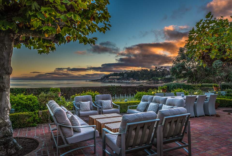 Stunning Pebble Beach Golf Course and Oceanfront Estate - Pebble Beach, California