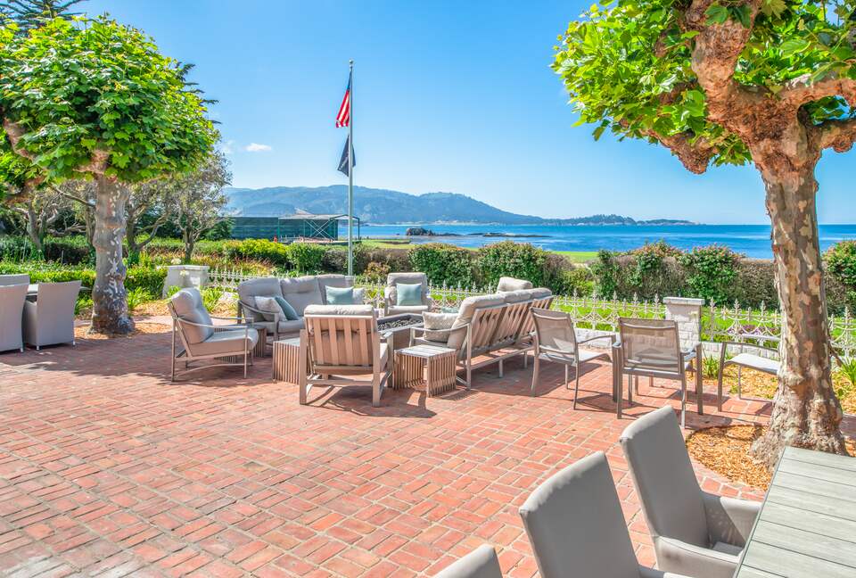 Stunning Pebble Beach Golf Course and Oceanfront Estate - Pebble Beach, California