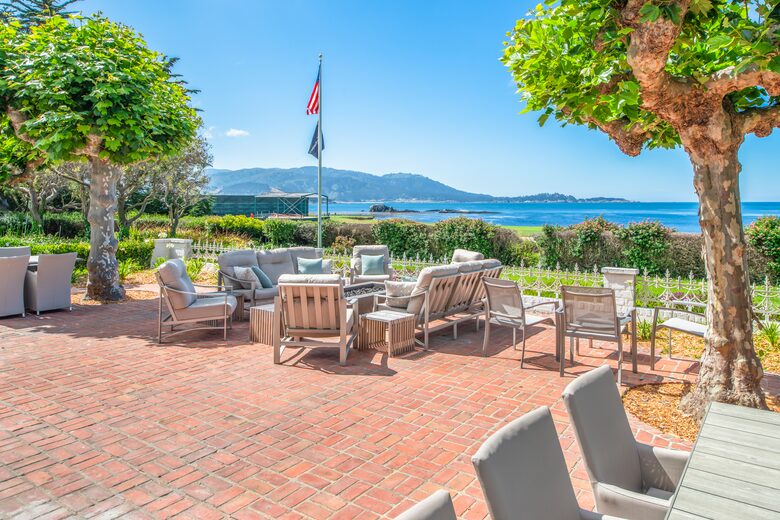 Stunning Pebble Beach Golf Course and Oceanfront Estate - Pebble Beach, California