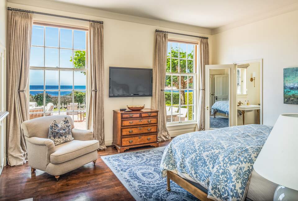 Stunning Pebble Beach Golf Course and Oceanfront Estate - Pebble Beach, California