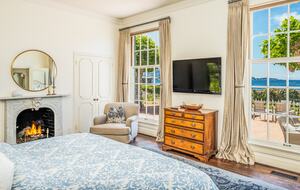 Stunning Pebble Beach Golf Course and Oceanfront Estate