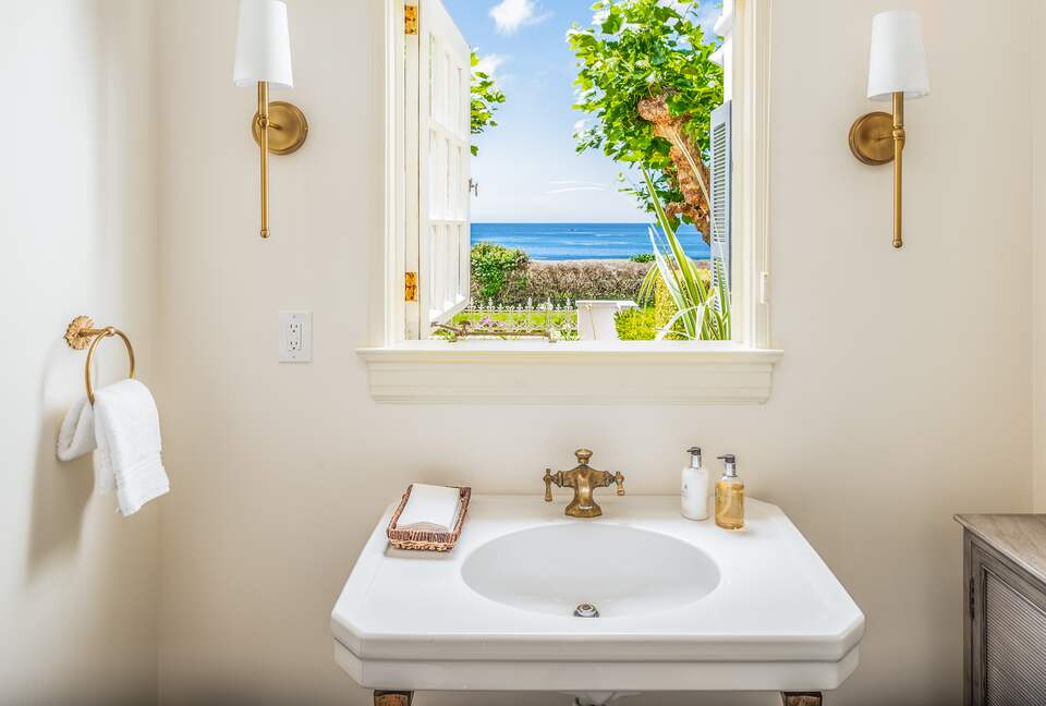 Stunning Pebble Beach Golf Course and Oceanfront Estate - Pebble Beach, California