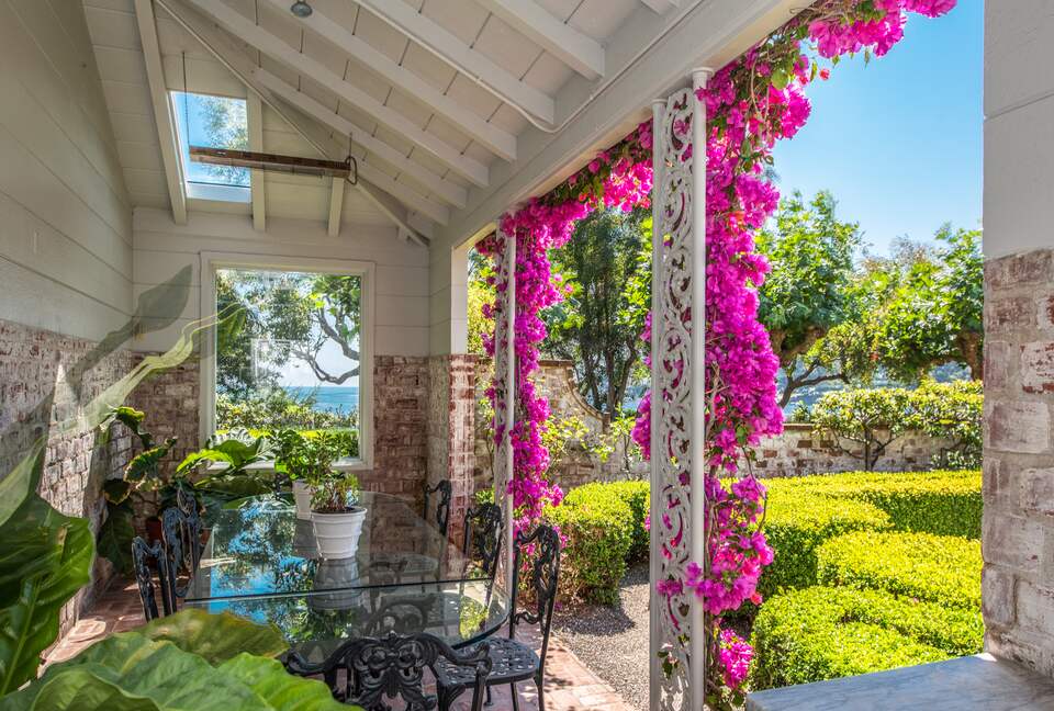 Stunning Pebble Beach Golf Course and Oceanfront Estate - Pebble Beach, California