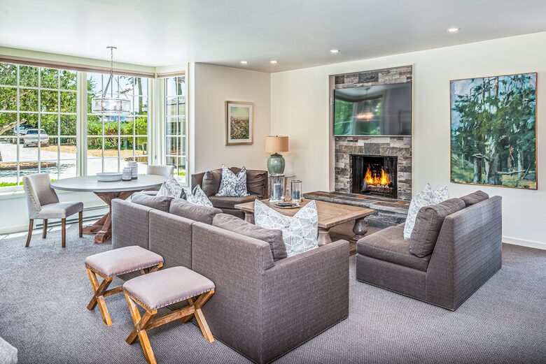 Stunning Pebble Beach Golf Course and Oceanfront Estate - Pebble Beach, California