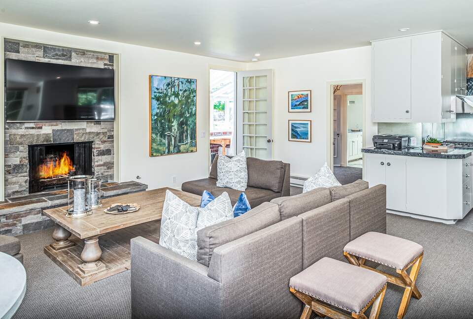 Stunning Pebble Beach Golf Course and Oceanfront Estate - Pebble Beach, California